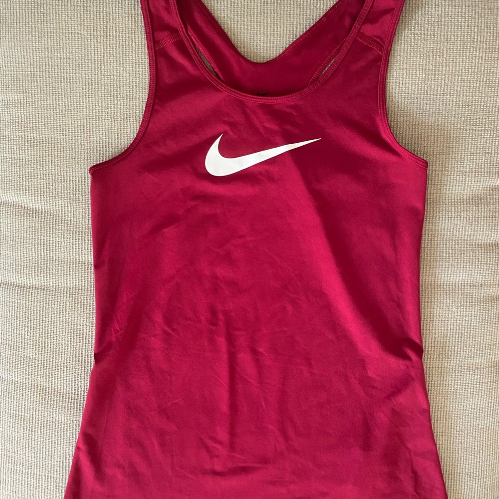 Nike tank top size M